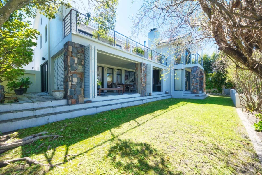 4 Bedroom Property for Sale in Fernkloof Estate Western Cape